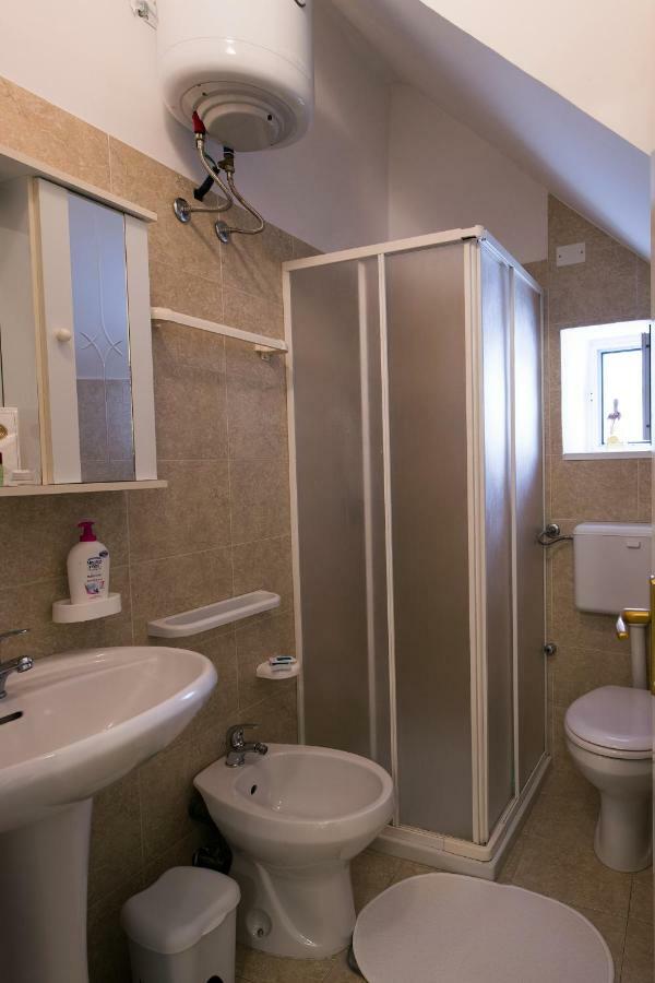 カロヴィーニョ Antico Rifugio Bed & Breakfast エクステリア 写真